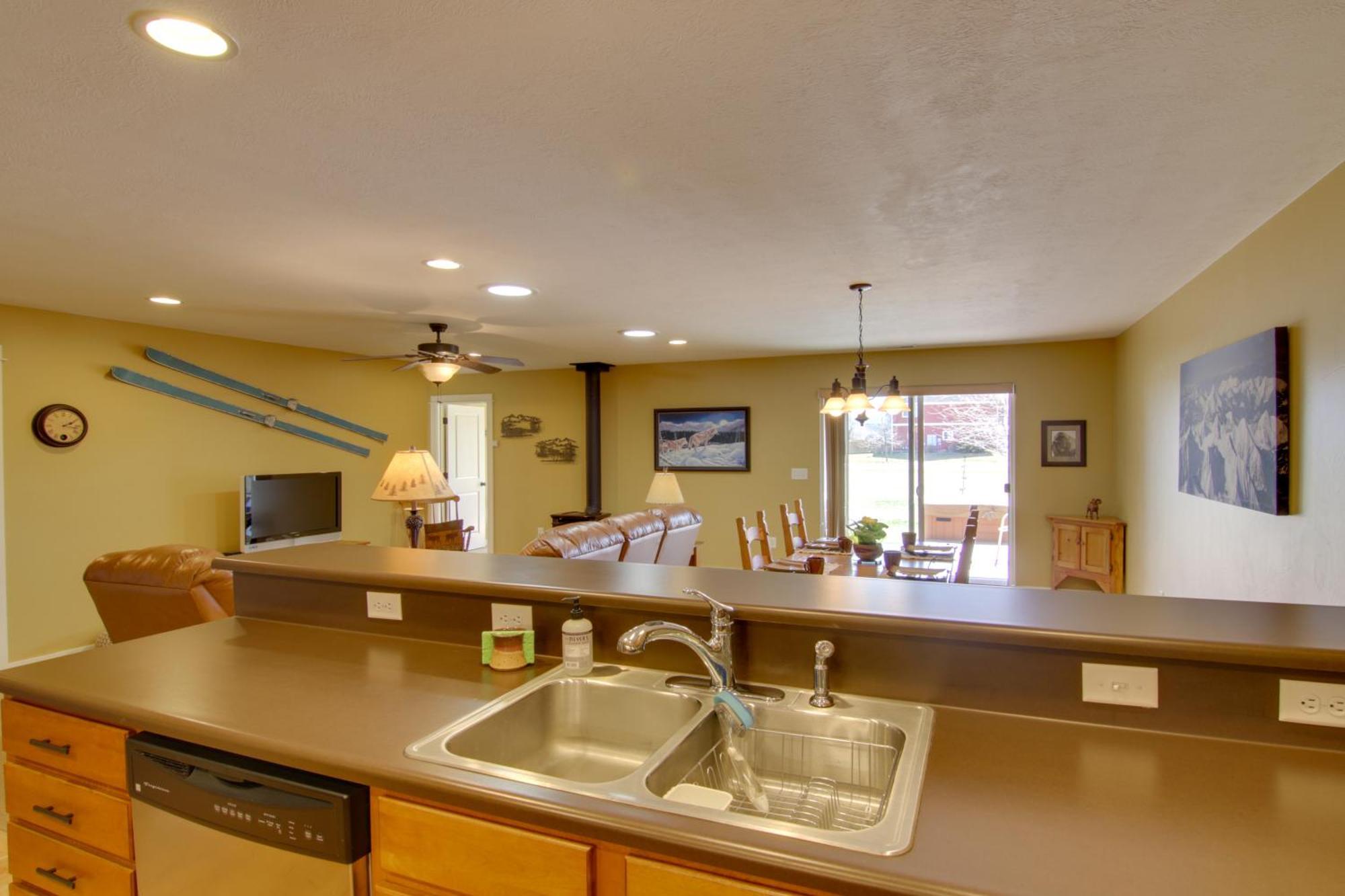 Bozeman Condo With Grill About 2 Mi To Hot Springs! エクステリア 写真